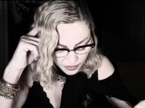 Kasus Puting Madonna, Ini Daftar Konten yang Dilarang Instagram Kasus Puting Madonna, Ini Daftar Konten yang Dilarang Instagram