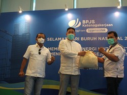 BPJAMSOSTEK Bagi 1.800 Paket Sembako ke Serikat Buruh di 11 Kota