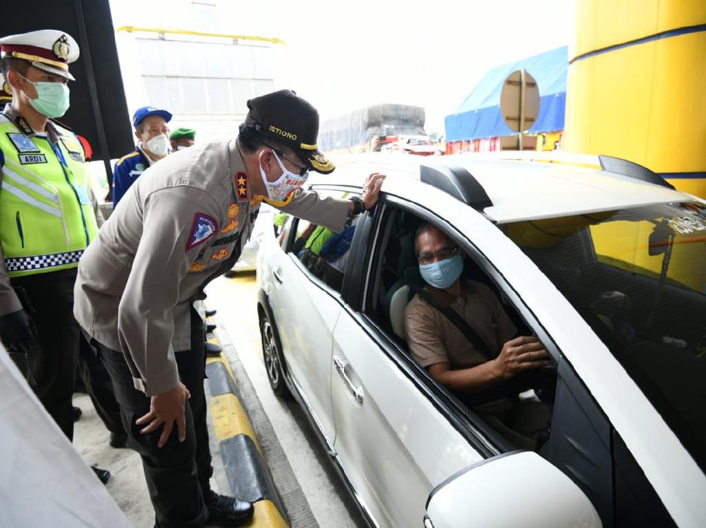 Gagal Mudik, 35.945 Kendaraan Diminta Putar Balik Gagal Mudik, 35.945 Kendaraan Diminta Putar Balik