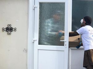 Masjid di Inggris Dirikan Bank Makanan, Siap Antar Parsel untuk Warga