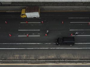 Polisi: Warga Nekat Mudik Saat Malam Hari