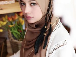 Kisah Hijrah Penyanyi Dangdut yang Dulu Suka Goyang Cantik Kini Berhijab