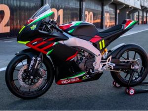 Motor Balap Aprilia 250cc Dijual, Harganya Tembus Rp 161 Juta Motor Balap Aprilia 250cc Dijual, Harganya Tembus Rp 161 Juta