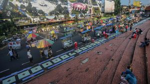 Pedagang Takjil di Ciamis Aja Jaga Jarak, Masa Kamu Nggak?