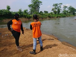 Cari Pelajar Tenggelam di Tulungagung, Sungai Brantas 10 Kilometer Disusuri