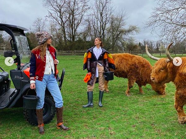 Foto: Penampilan Gigi Hadid dengan Baby Bump untuk Pemotretan Vogue