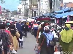 Jelang PSBB 6 Mei, Warga Sukabumi Padati Pusat Perbelanjaan