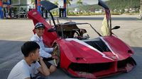 Supercar Murah Meriah Buatan Vietnam