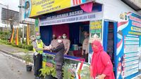 Nasi Bungkus untuk Satgas COVID-19