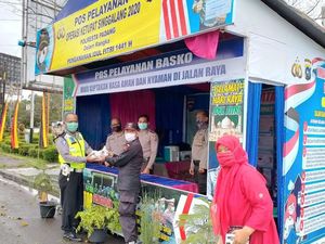 Nasi Bungkus untuk Satgas COVID-19