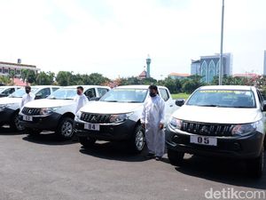 Hibah 5 Mobil Double Cabin Jadi Modal Polda Jatim Gercep Tangani COVID-19