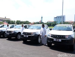 Hibah 5 Mobil Double Cabin Jadi Modal Polda Jatim Gercep Tangani COVID-19