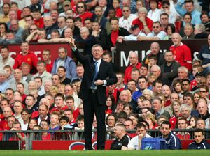 Gary Neville Ungkap Satu Kata Andalan Sir Alex Ferguson