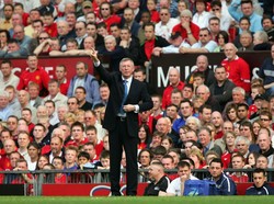 Gary Neville Ungkap Satu Kata Andalan Sir Alex Ferguson