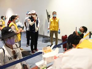 Menanti Syarat Tes Corona untuk Penumpang Pesawat Dihapus Menanti Syarat Tes Corona untuk Penumpang Pesawat Dihapus