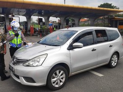 Bawa Pemudik Asal Jakarta-Bekasi, Dua Mobil Ditilang di GT Cileunyi