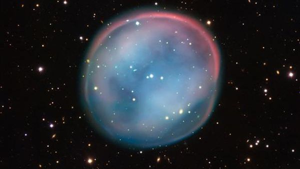 Penampakan Bintang Mati yang Cantik Sekaligus Suram