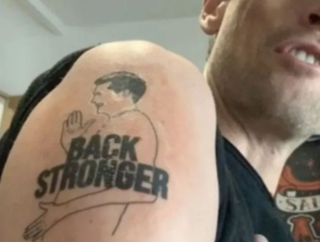 Tato Peter Crouch untuk nge-prank istrinya.