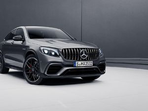 Kado Mobil Mewah Harga Miliaran dari Ronaldo untuk Sang Ibu