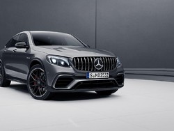 Kado Mobil Mewah Harga Miliaran dari Ronaldo untuk Sang Ibu