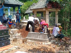 Jenazah Didi Kempot Akan Dimakamkan di Samping Anaknya