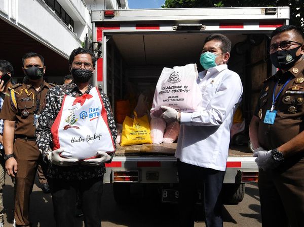 Ringankan Beban Masyarakat Terdampak COVID-19