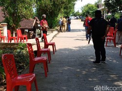 Bunga Dukacita Sobat Ambyar hingga Jokowi di Rumah Duka Didi Kempot