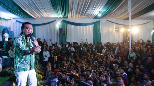 Perayaan hari lahir Partai Kebangkitan Bangsa (PKB) dimeriahkan oleh Didi Kempot. Didi Kempot dan Muhaimin Iskandar sempat bernyanyi bersama dalam acara yang digelar di kantor DPP PKB, Jl Raden Saleh, Jakarta Pusat, Selasa (23/7/2019).