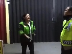 Viral Driver Ojol Jambi Protes Dibubarkan, Polisi Bicara Aturan Jam Malam