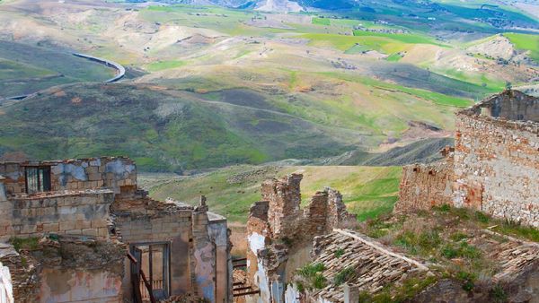 Foto Kota Kematian yang Indah