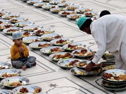 Di 5 Negara Ini Jika Ketahuan Minum Saat Ramadhan Dijebloskan ke Penjara