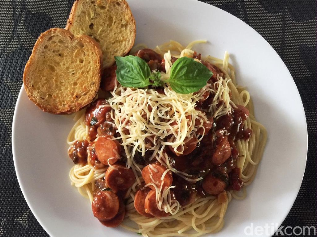 Resep Spaghetti Saus Sosis Untuk Buka Puasa Resep Spaghetti Saus Sosis Untuk Buka Puasa