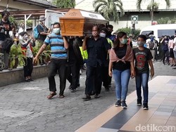 Video Pemberangkatan Jenazah Didi Kempot ke Ngawi