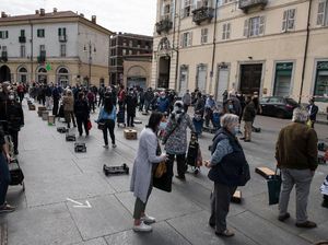 Italia Longgarkan Lockdown, Taman Kota Kembali Dibuka