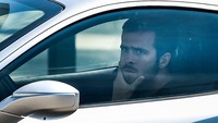 Gelandang lainya, Miralem Pjanic, juga tiba tak lama kemudian. (Foto: Marco BERTORELLO / AFP)
