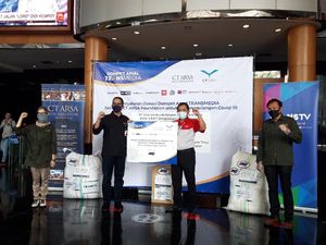 TRANSMEDIA dan CT ARSA Bagikan 1.560 APD Bantu Tangani Corona