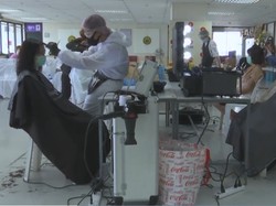 Pejuang Medis di Thailand Dapat Potongan Rambut Gratis