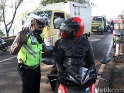 Sejak Mudik Dilarang, Polda Jabar Halau Puluhan Ribu Kendaraan