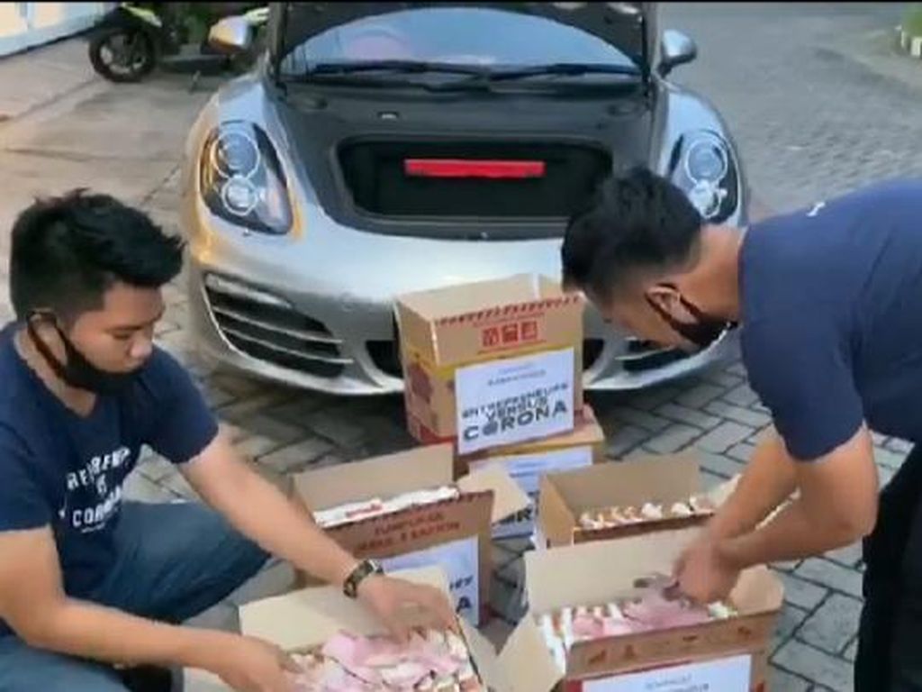Prank Sembako Sampah Berbalas Crazy Rich Surabaya Bagi Mi Instan Isi Uang Prank Sembako Sampah Berbalas Crazy Rich Surabaya Bagi Mi Instan Isi Uang