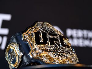 Kisruh di Kelas Ringan UFC Setelah Khabib Pergi Kisruh di Kelas Ringan UFC Setelah Khabib Pergi