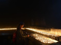 Selamat Hari Waisak, Lotus Warnai Linimasa