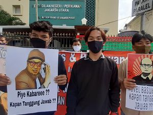 Sidang Kasus Air Keras Novel Baswedan Diwarnai Aksi