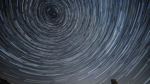 Ingin Lihat Hujan Meteor Lyrids 22-23 April? Begini Caranya!