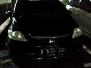 Ini Mobil yang Dipakai Youtuber Ferdian Paleka Bagi-bagi Makanan Sampah Ini Mobil yang Dipakai Youtuber Ferdian Paleka Bagi-bagi Makanan Sampah