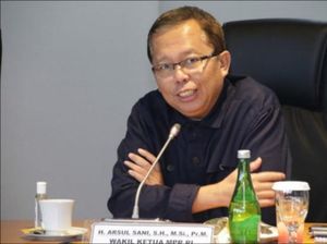 Menimbang Pasal Kebal Hukum Perppu Corona