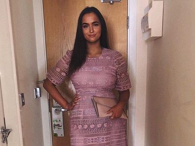 Potret Wanita yang Dulu Diejek Karena Gaya Berbusananya, Kini Jadi Model