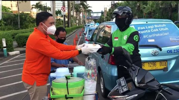 Makanan Berbuka Puasa untuk Pekerja Harian