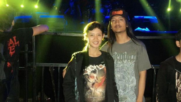 Tom Liwafa dan istri
