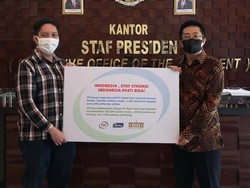 Es Krim Joyday Donasi Ribuan Alat Medis untuk Tangani COVID-19