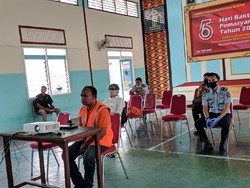 Urus Paspor Pakai Data Tak Jelas, WN Bangladesh Diamankan di Imigrasi Blitar